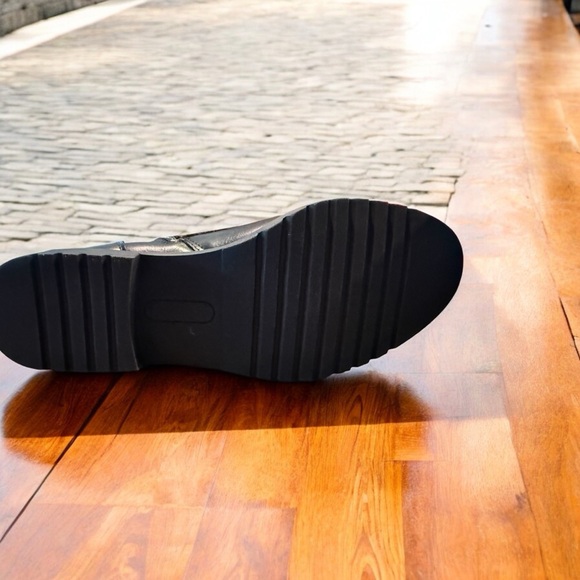 Kim Rogers Black Lace Up Boots with Quilted Detail- New, never worn - Picture 6 of 8